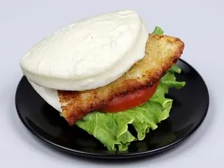 219. Bao pollo