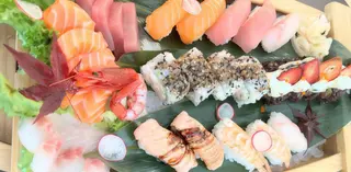 736 - Sushi box - 35 pezzi