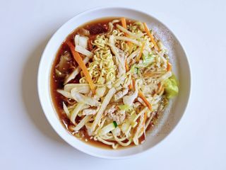 22 - Capellini in brodo con carne e verdure
