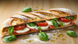 Panino con cotoletta di pollo, prosciutto cotto