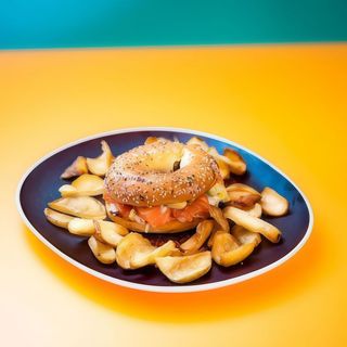 BAGEL SALMONE