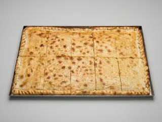 Ciaccino ripieno con tonno, uovo, patatine e olive maxi
