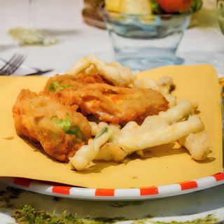 Fiori di zucca ripieni ( 'e 'sciurilli mbuttunat)