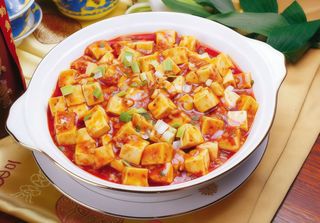 Mapo tou-fu con carne macinata in salsa piccante 麻婆豆腐