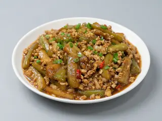 Melanzane con carne di maiale macinata 肉末茄子