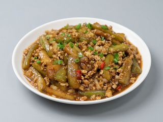 Melanzane con carne di maiale macinata 肉末茄子