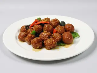Polpette brasate con le verdure 焦溜丸子