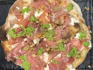 Crudo e burrata