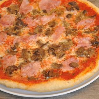 Pizza prosciutto cotto e funghi