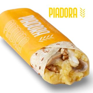 Patate bollite, brie, funghi, noci e olio tartufato