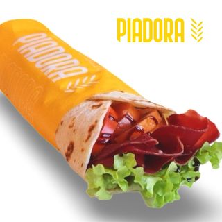 Prosciutto crudo, grana, pomodoro, lattuga e crema di aceto balsamico