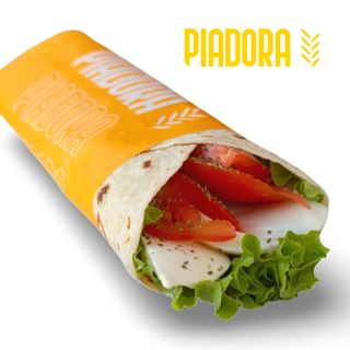 Pomodoro fresco, fior di latte, lattuga e origano