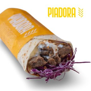 Hamburger*, stracciatella, cavolo viola e granella di nocciole