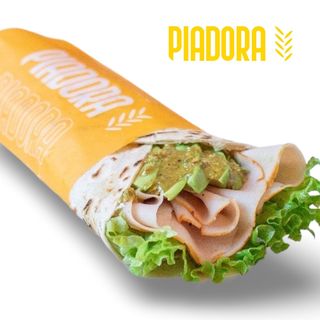 Tacchino, avocado, lattuga e pesto di pistacchi