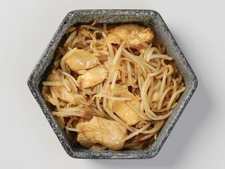 Pollo con Germogli di Soia