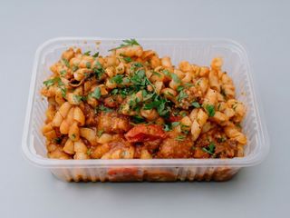 Pasta con spada, melanzane e mentuccia