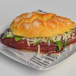 Panino Bresaola, rucola e grana