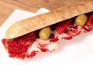 N 9. Baguette Bianca, Capocollo, Pomodori Semi Secchi, Olive