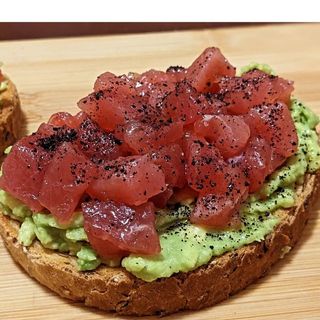 Toast avocado tonno 1pezzo