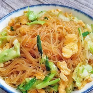 22 Spaghetti di soia con verdure