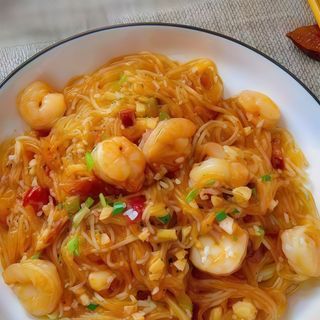 24 Spaghetti di soia con gamberi