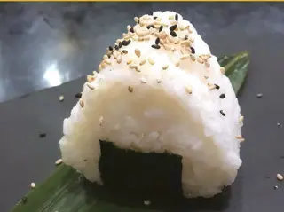 50. Onigiri ebi