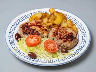 Piatto bifteki