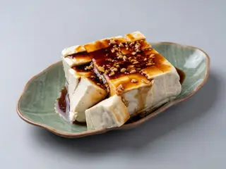 49. Tofu con salsa di soia