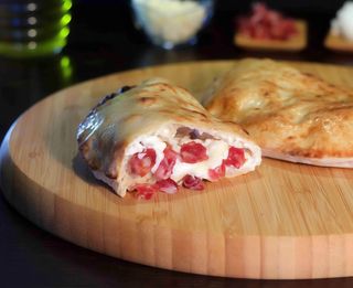 Calzone salame e ricotta