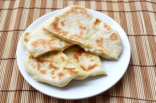 Cheese naan
