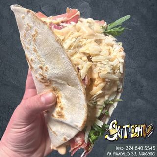 4 Formaggi, crudo, rucola e scaglie