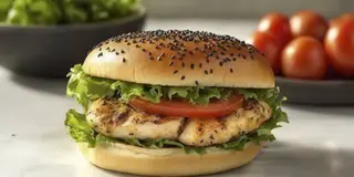 Panino pollo con pomodoro e lattuga