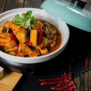 Doufu in salsa piccante