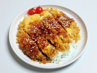 Maiale in salsa teriyaki con riso