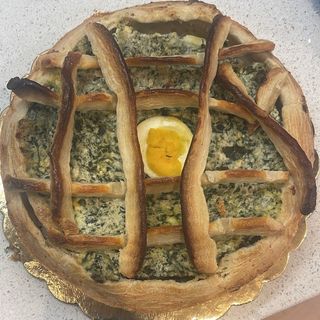 Pizza pasquale salata