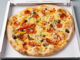 Pizza peperonata
