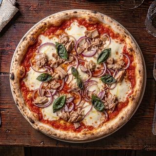 Pizza tonno e cipolla