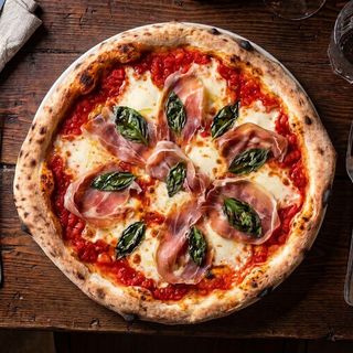 Pizza crudo e bufala