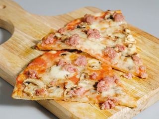 Pizza Montanaro al piatto