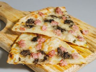 Pizza Norcina al piatto