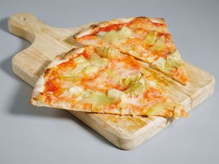 Pizza carciofini al spicchio 