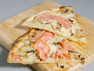Pizza boscaiola al spicchio
