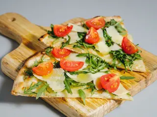Pizza rucola al spicchio