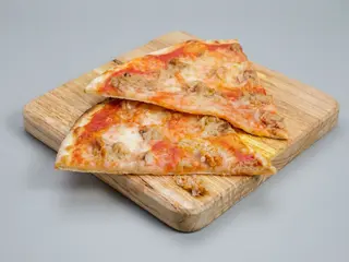 Pizza tonno al spicchio