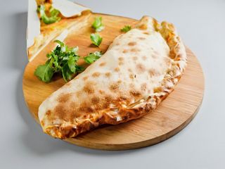 Calzone classico con prosciutto
