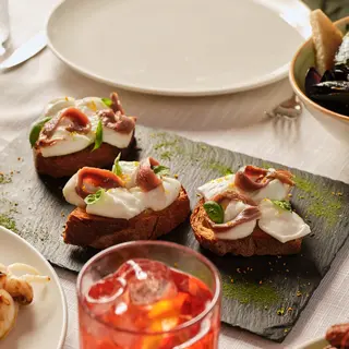 BRUSCHETTE CON ALICI