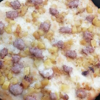 Patate, salsiccia e mozzarella - bianca