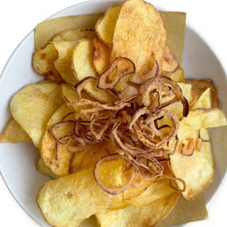 Sfoglia di patate con buccia di cipolla di Tropea
