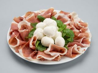 Prosciutto e bocconcino