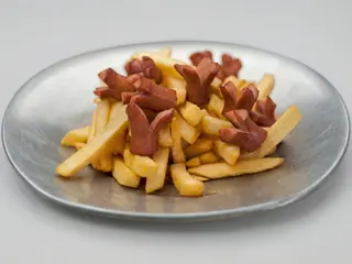 Patatine fritte con wurstel